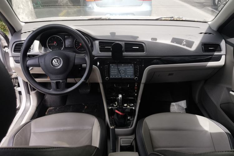 Used Volkswagen Gran Lavida 2013 1.6L Automatic Comfort Model
