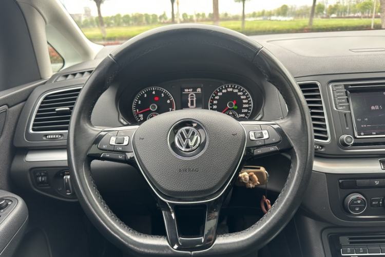 Used Volkswagen Sharan 2016 280TSI Enjoyment Model 7-Seater Steering Wheel