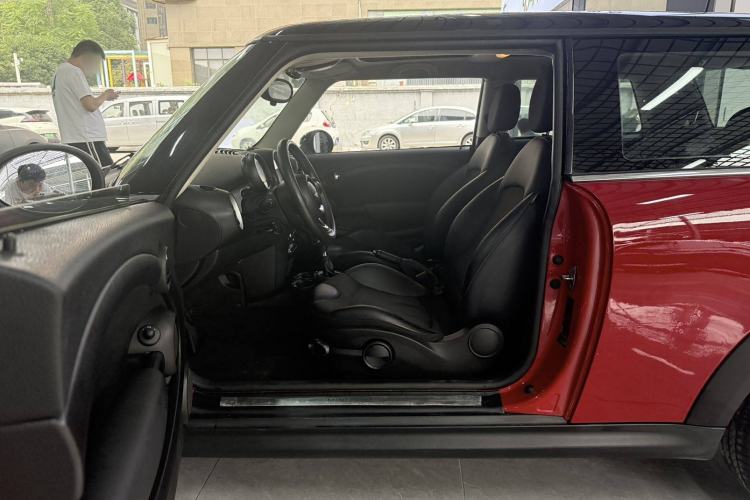 Used MINI MINI 2011 1.6L COOPER Fun