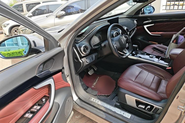 Used Wey VV7 2017 2.0T Flagship Model Driver Seat