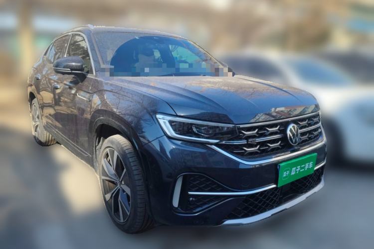 Used Volkswagen Tayron X 2023 330TSI Two-Wheel-Drive Flagship Smart Edition Front Right 45 Deg