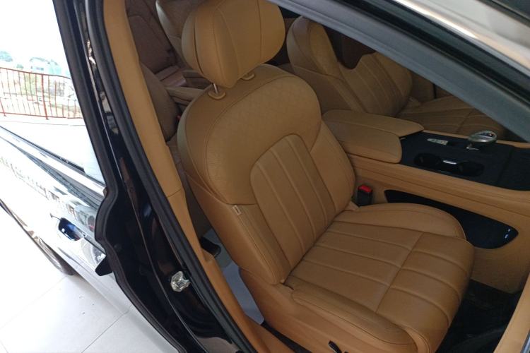 Used VOYAH Dream 2024 PHEV Extended-Range Premium Edition