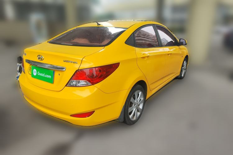 Used Hyundai Verna (older generation) 2010 Sedan 1.4L Automatic Luxury GLS Trim
