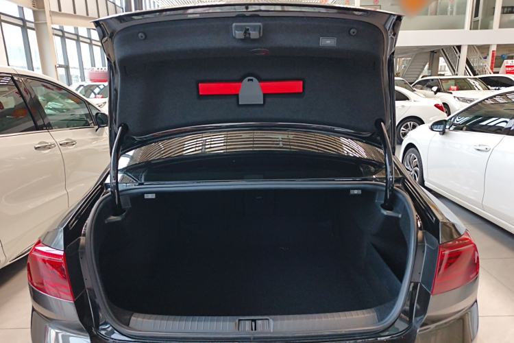 Used Volkswagen Magotan 2023 2 Million Units Commemorative Edition 330TSI DSG Luxury Version
