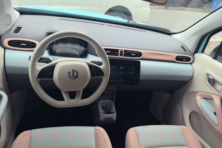 Used Leapmotor T03 2025 310 Comfort Edition Center Console