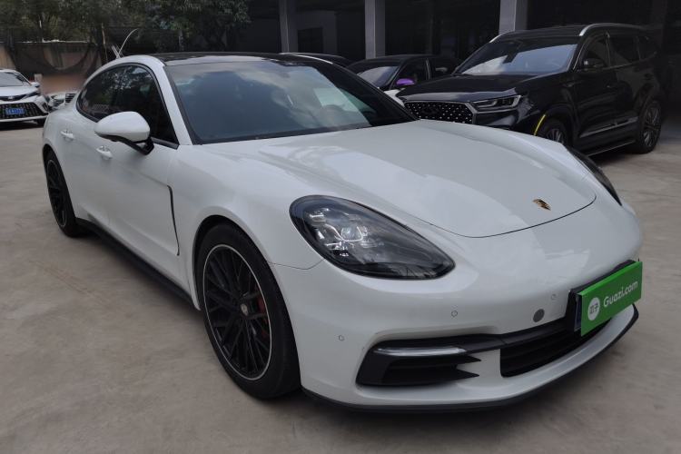 Used Porsche Panamera 2017 Panamera 3.0T Front Right 45 Deg