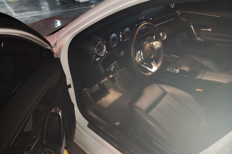 Used Mercedes-Benz A-Class 2022 Restyled A 200 L Sport Sedan Fashion Version
