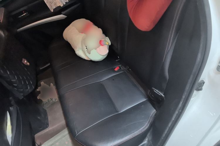 Used Suzuki S-Cross 2014 1.6L CVT Two-Wheel Drive Elite Version Left Rear Seat