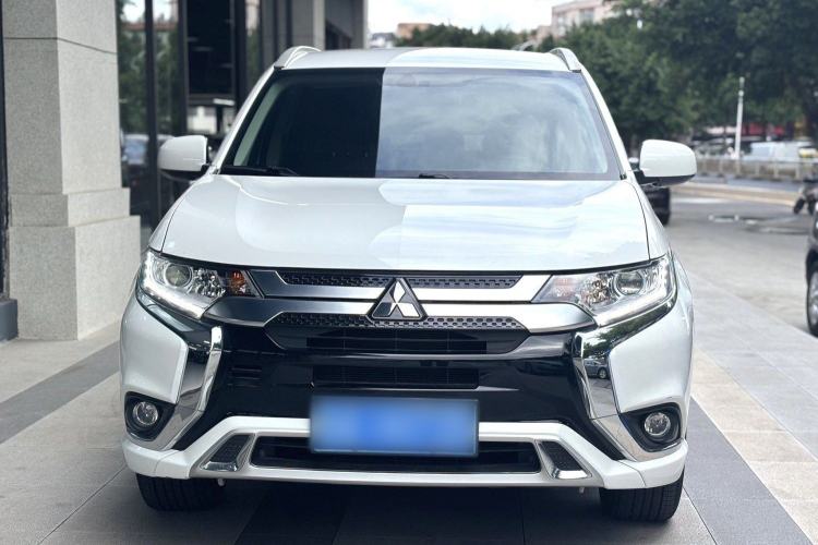 Used Mitsubishi Outlander 2020 2.0L Two-Wheel Drive Enjoyment Version 5 Seats
