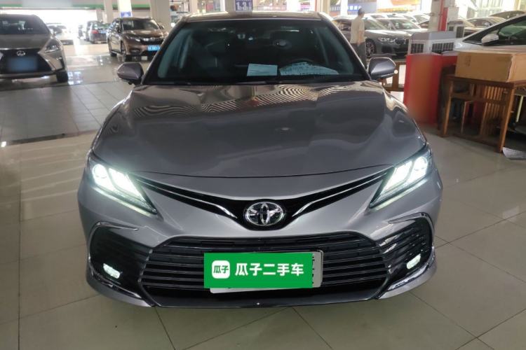 Used Toyota Camry 2021 2.0G Luxury Edition
