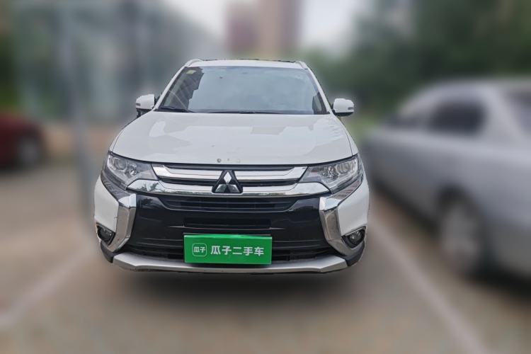 Used Mitsubishi Outlander 2018 2.0L Two-Wheel Drive Glory Edition 5 Seats
