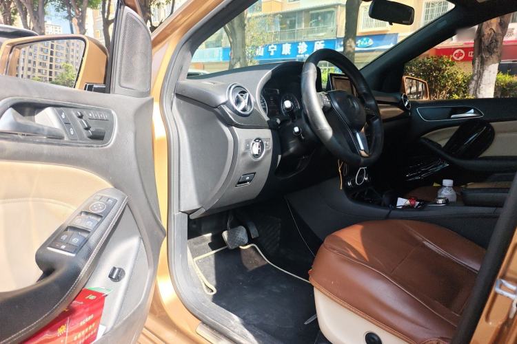 Used Mercedes-Benz B-Class 2012 B 180 Driver Seat