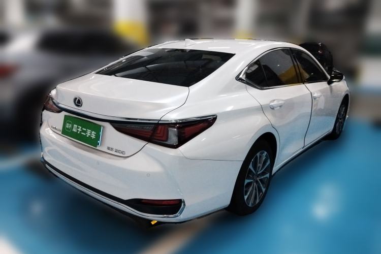 Used Lexus ES 2023 200 Excellence Edition
