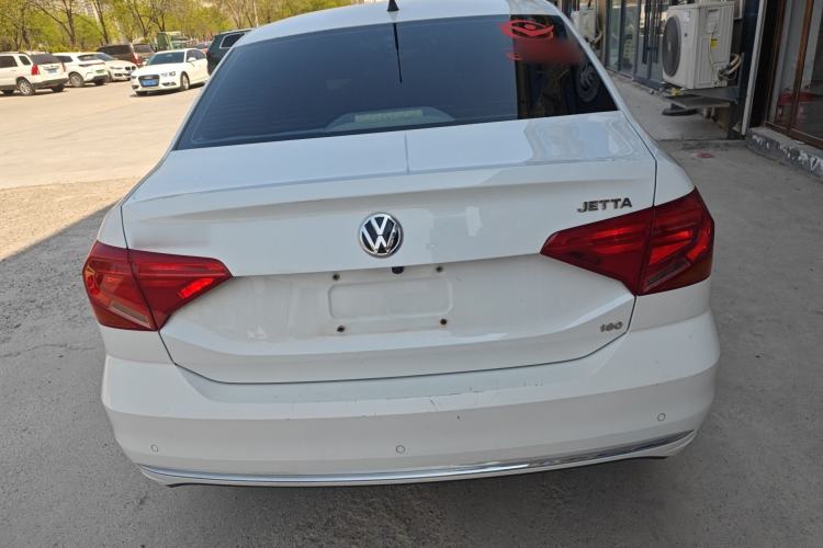 Used Volkswagen Jetta 2019 Dream Edition 1.5L Manual Comfort Version

