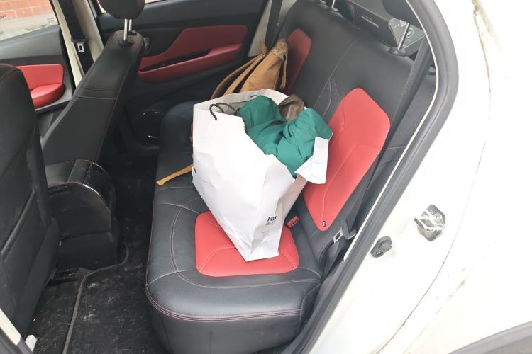 Used Haval H1 2016 Revised Version Blue Badge 1.5L AMT Luxury Edition Left Rear Seat