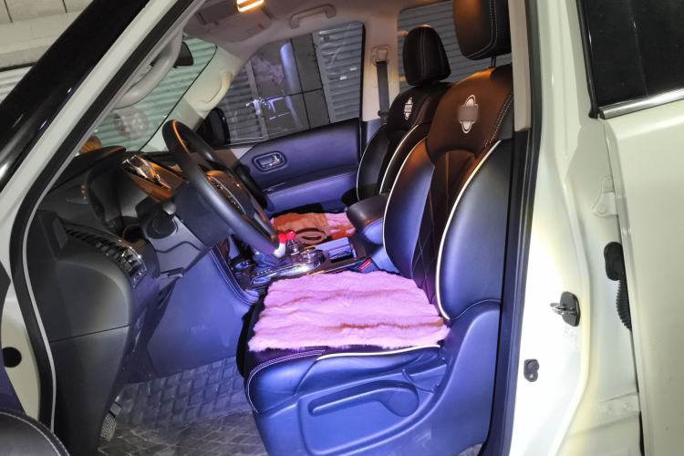 Used Nissan Patrol 2018 4.0L LinkedIn Edition Left Front Seat