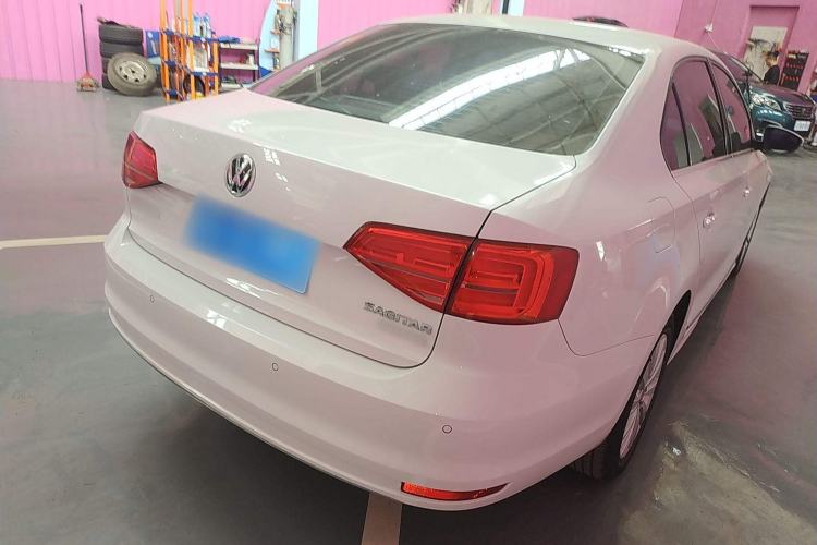 Used Volkswagen Sagitar 2016 230TSI 25th Anniversary Edition Exterior 5