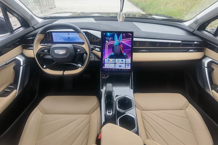 Used Geely Auto FX11 2023 1.5TD DCT Prestige Edition Interior 5