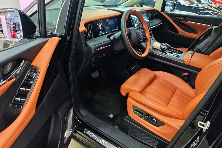 Used GAC Trumpchi E9 2025 E9 Superfast Charging – Master Series