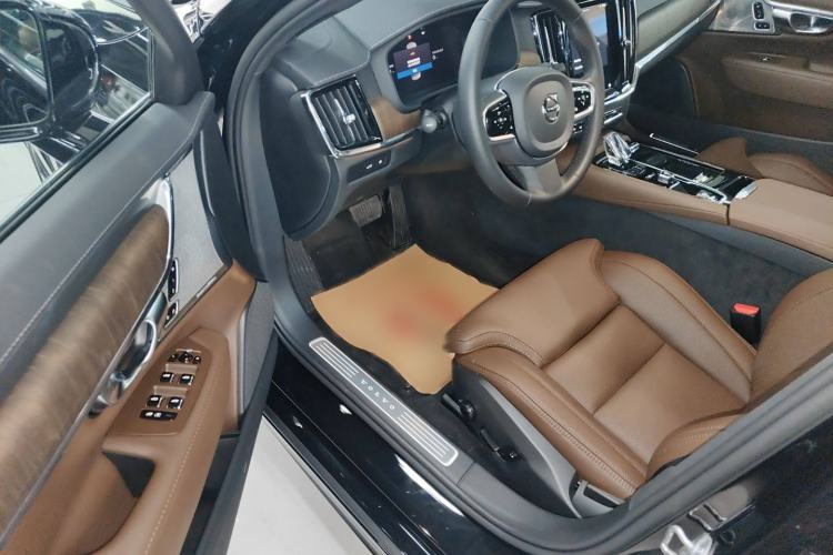 Used Volvo S90 New Energy 2024 Plug-in Hybrid Four-Wheel Drive Long-Range Luxury Smart Edition
