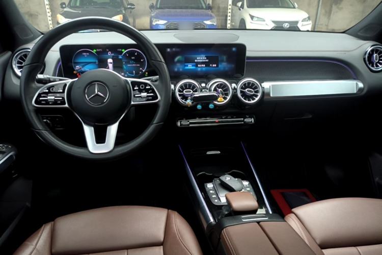 Used Mercedes-Benz GLB 2020 Updated GLB 200 Dynamic Edition Center Console