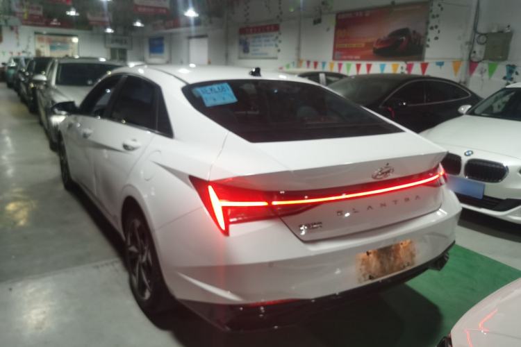 Used Hyundai Elantra 2022 1.5L CVT LUX Prestige Edition Rear Left 45 Deg