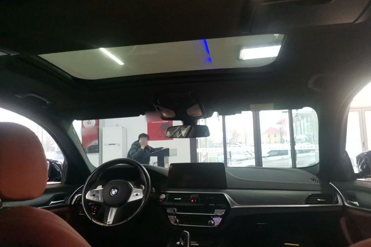 Used BMW 5 Series 2022 Second Facelift 530Li xDrive M Sport Package
