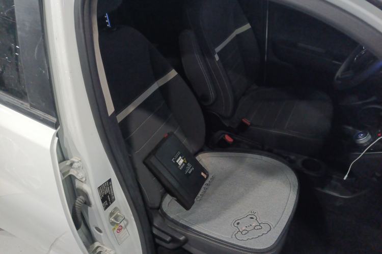 Used ORA White Cat 2022 Upgraded Model 305km Range Luxury Version Lithium-Ion Battery
