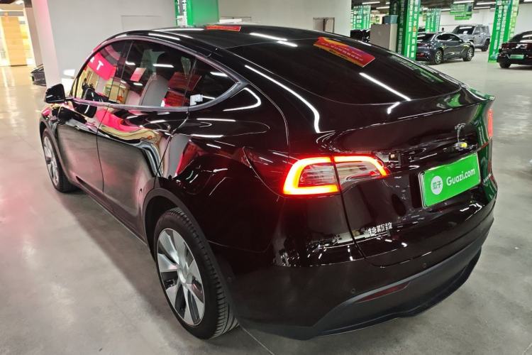 Used Tesla Model Y 2022 Long-Range All-Wheel-Drive Version Rear Left 45 Deg