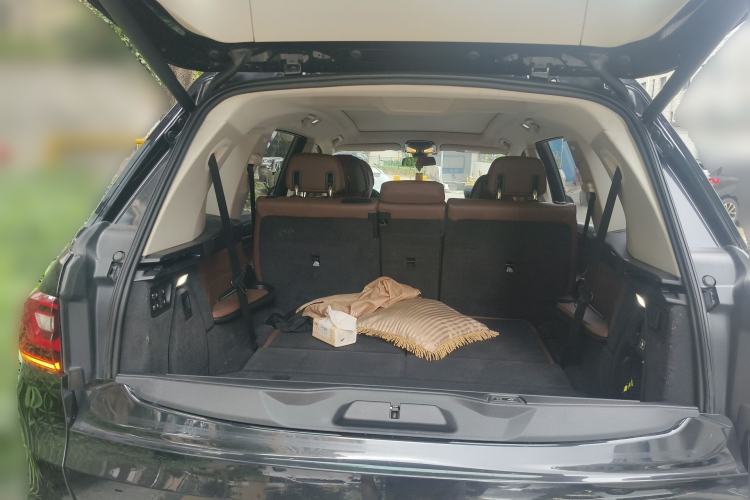 Used BMW X7 2019 xDrive40i Luxury Package with Leading Features
