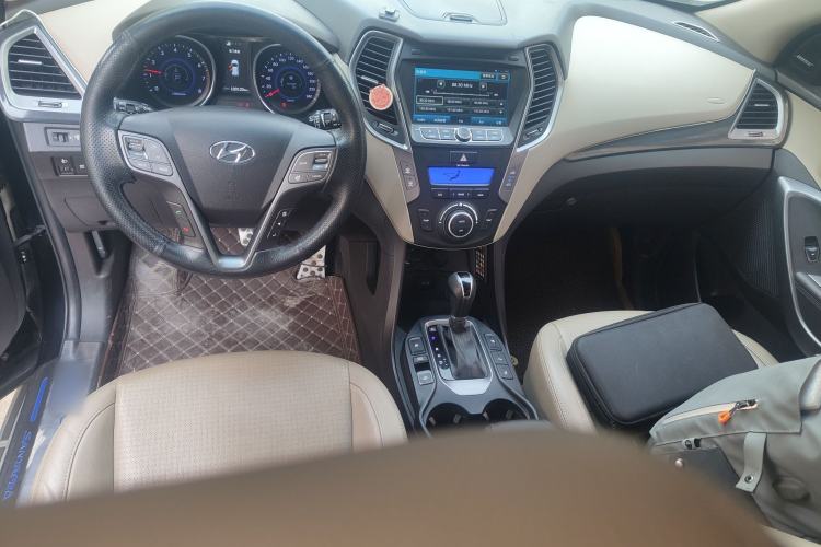 Used Hyundai Santa Fe 2013 2.4L Automatic Two-Wheel Drive Smart Version