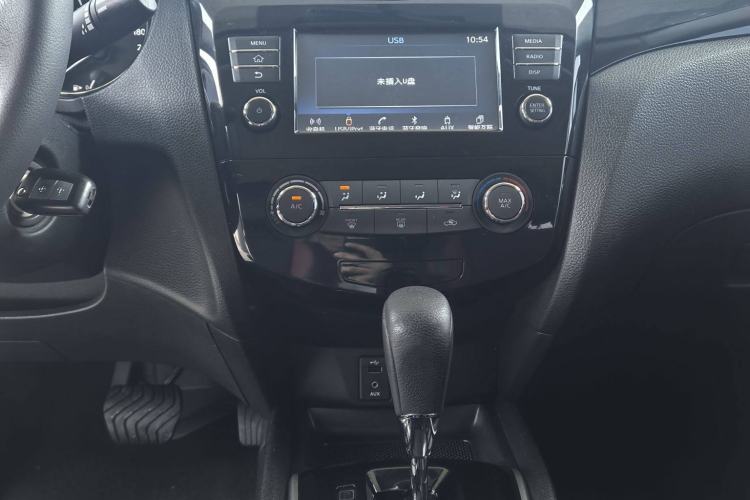 Used Nissan Qashqai 2017 2.0L CVT Smart Enjoyment Version China VI Standard