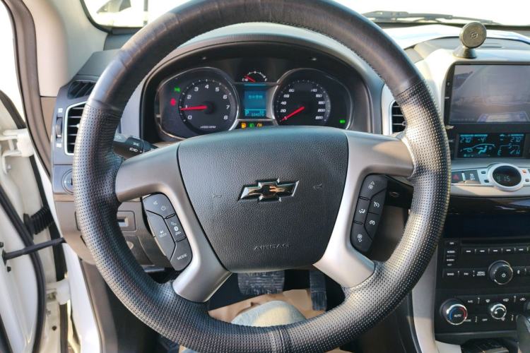 Used Chevrolet Captiva 2017 2.4L 4x4 Flagship Edition 7-Seater