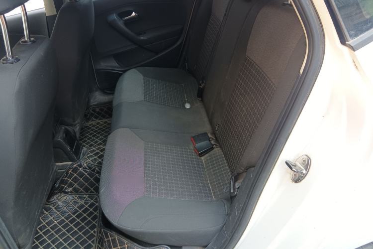 Used Volkswagen Polo 2014 1.4L Manual Comfort Edition
