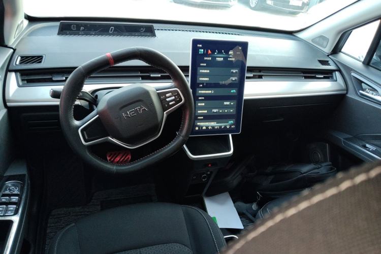 Used NETA V 2022 Standard Range Industry Custom Edition Center Console