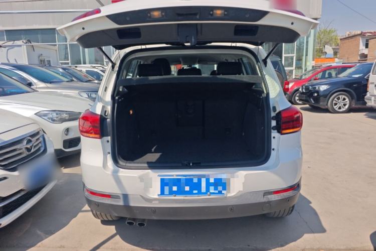 Used Volkswagen Tiguan 2015 1.8TSI Automatic Two-Wheel Drive Comfort Edition Trunk