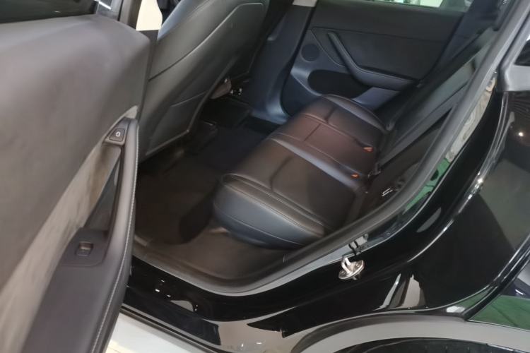 Used Tesla Model Y 2022 Long-Range All-Wheel-Drive Version