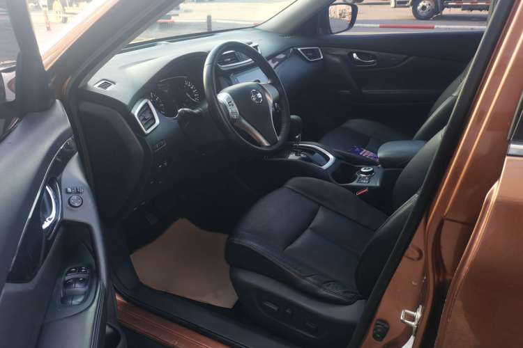 Used Nissan X-Trail 2015 2.5L CVT Leading MAX Edition 4WD