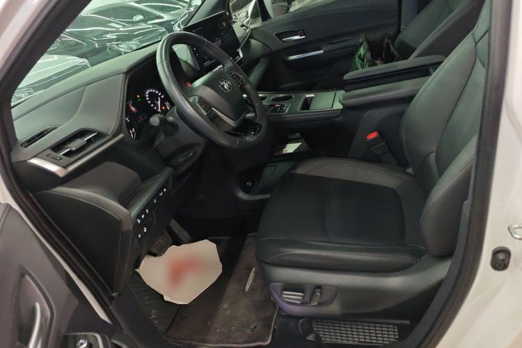 Used Toyota SIENNA 2024 2.5L Hybrid Four-Wheel Drive Prestige Edition