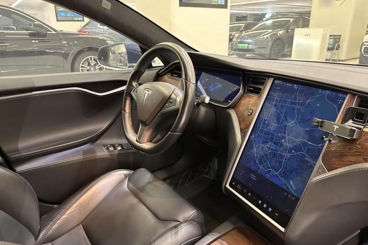 Used Tesla Model S 2017 S 75D Standard Range Edition Interior 8