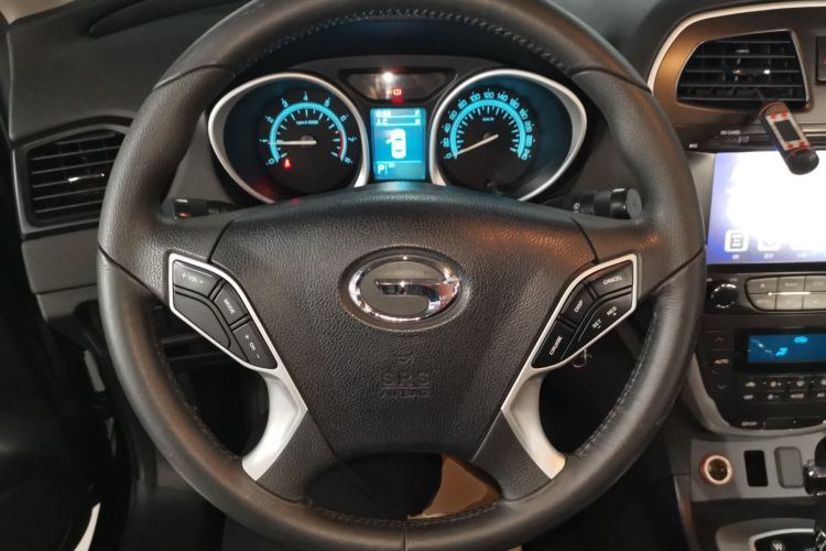 Used GAC Trumpchi GS5 2014 2.0L Automatic Two-Wheel Drive Deluxe Edition Steering Wheel