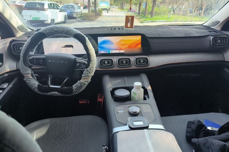 Used Chery Tiggo 9 C-DM 2025 1.5T 106KM Ultra-Comfort Edition 5 Seats Lithium-NMC Center Console