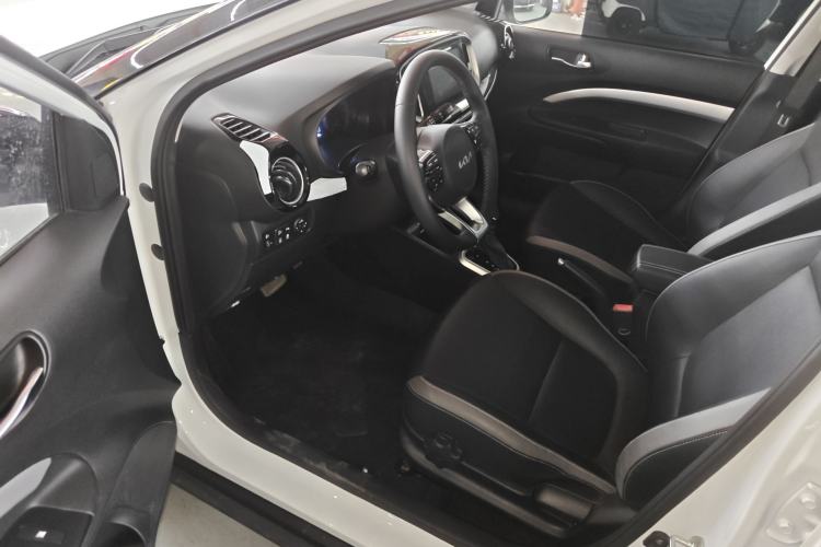 Used Kia kx1 Stonic 2021 1.4L CVT Sunroof Model Driver Seat