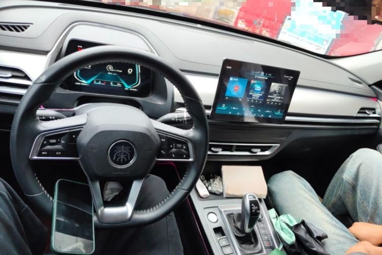 Used BYD Qin Pro 2020 Beyond Edition 1.5TI Automatic Flagship Version Interior 2