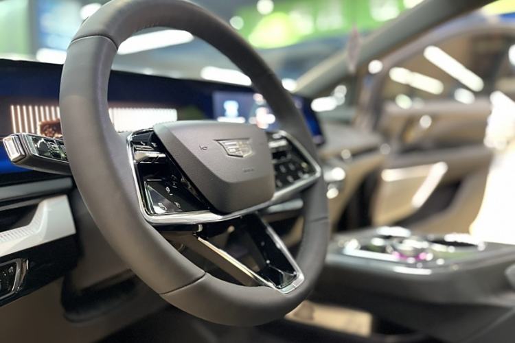 Used Cadillac OPTIQ 2024 Standard Range Version