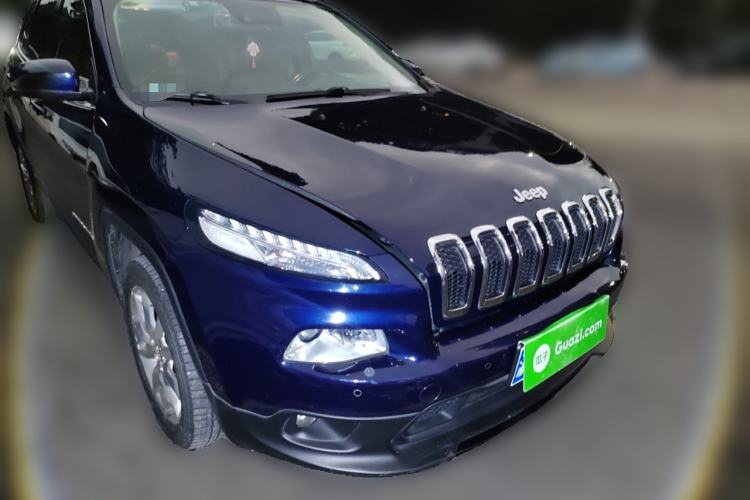 Used Jeep Cherokee 2014 2.4L Luxury Edition
