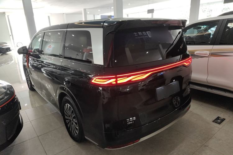 Used BYD Xia 2025 DM-i 1.5T 180km Excellence Model Exterior 2