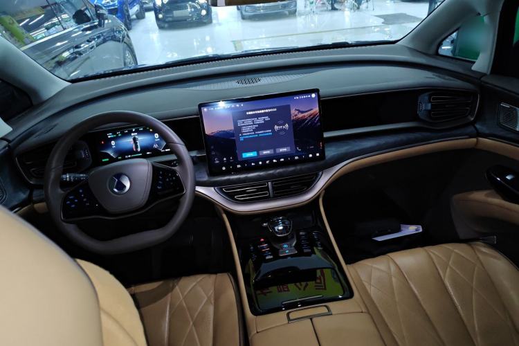 Used Denza D9 2022 EV 620 Prestige Model