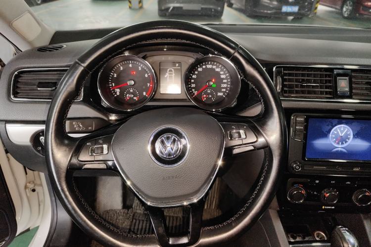 Used Volkswagen Sagitar 2018 280TSI DSG Ignite Edition Steering Wheel