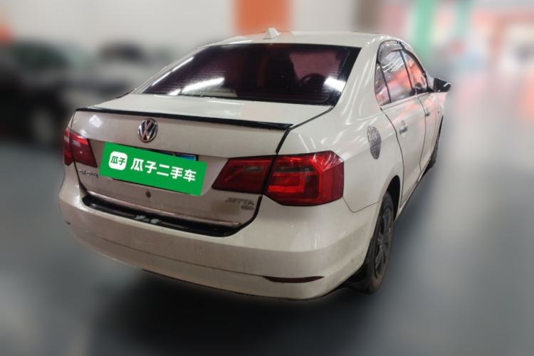 Used Volkswagen Jetta 2015 Value Edition 1.6L Manual Fashionable Style Rear Right 45 Deg